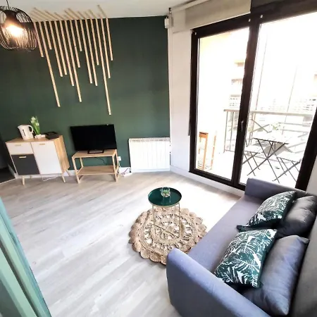 Le Guilhemery - Canal Du Midi - Free Parking