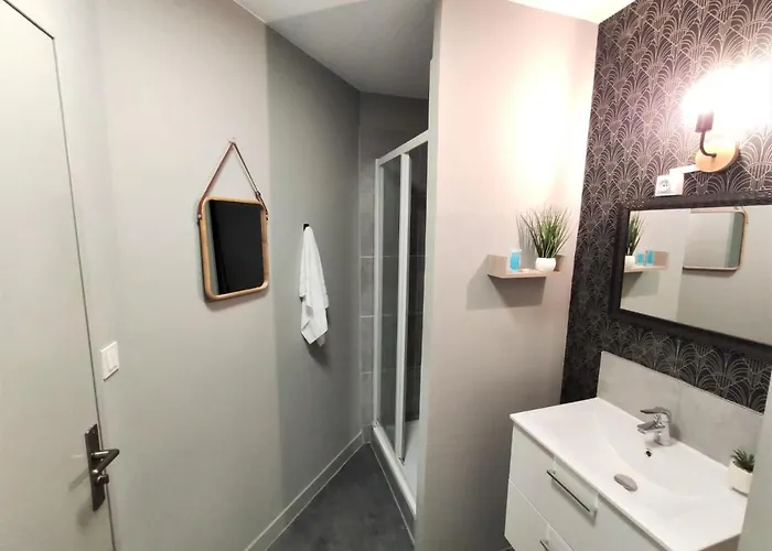 Le Guilhemery - Canal Du Midi - Free Parking