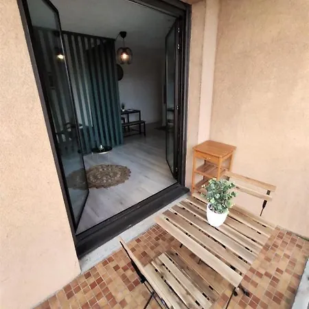 Le Guilhemery - Canal Du Midi - Free Parking